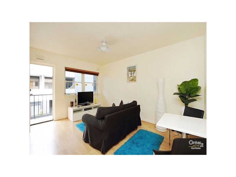 9/93 Ormond Road, Elwood VIC 3184