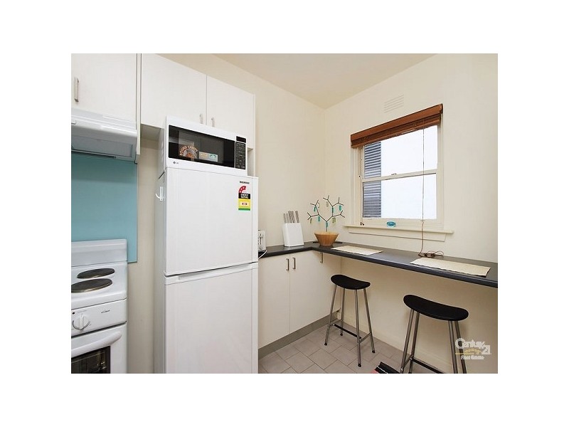 9/93 Ormond Road, Elwood VIC 3184