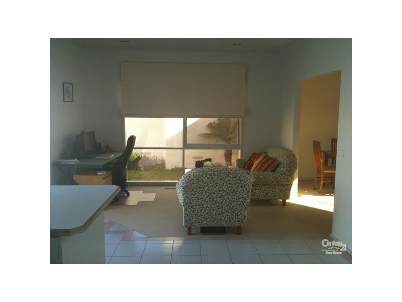 2/22 Fairfield Grove, Caulfield South VIC 3162