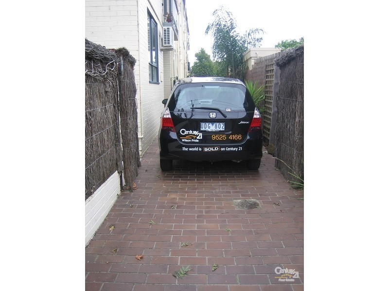 2/51 Kooyong Road, Armadale VIC 3143