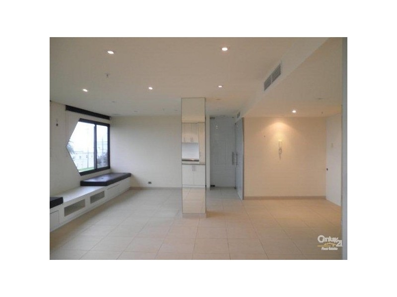 3/8-10 The Esplanade, St Kilda VIC 3182