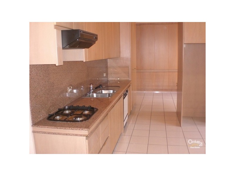 33 Talbot Ave, St Kilda East VIC 3183