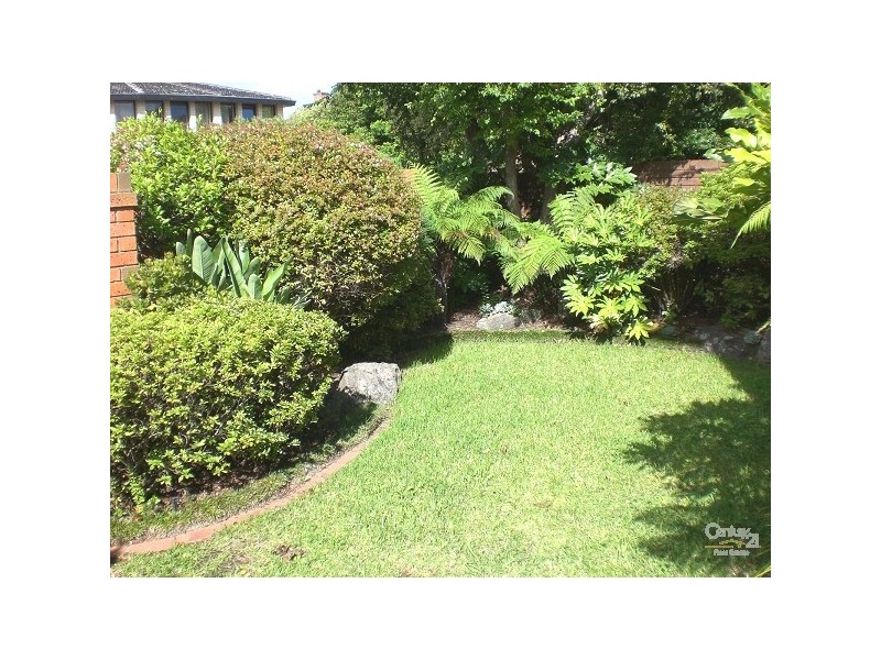 33 Talbot Ave, St Kilda East VIC 3183