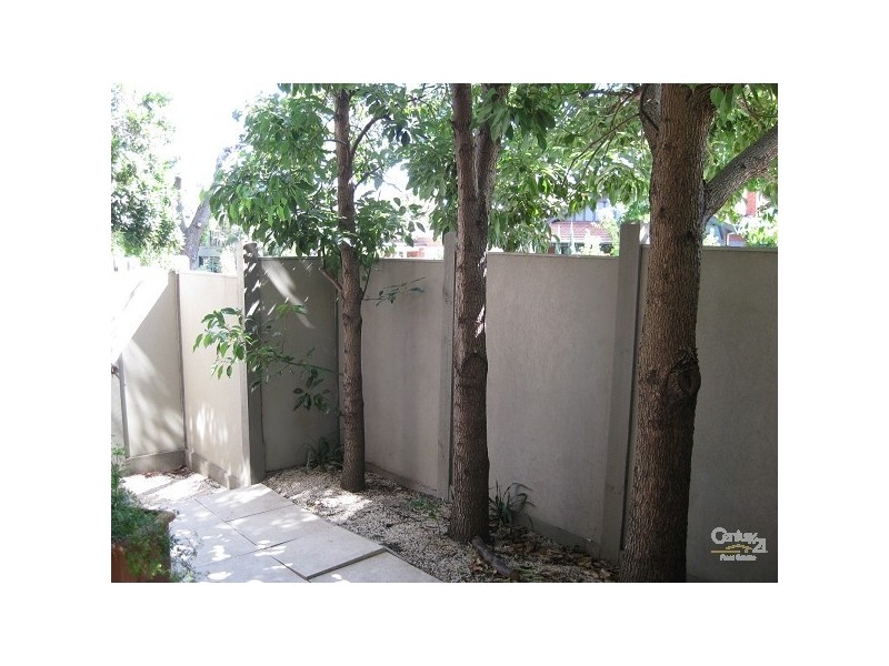 10/3-5 Coleridge Street, Elwood VIC 3184