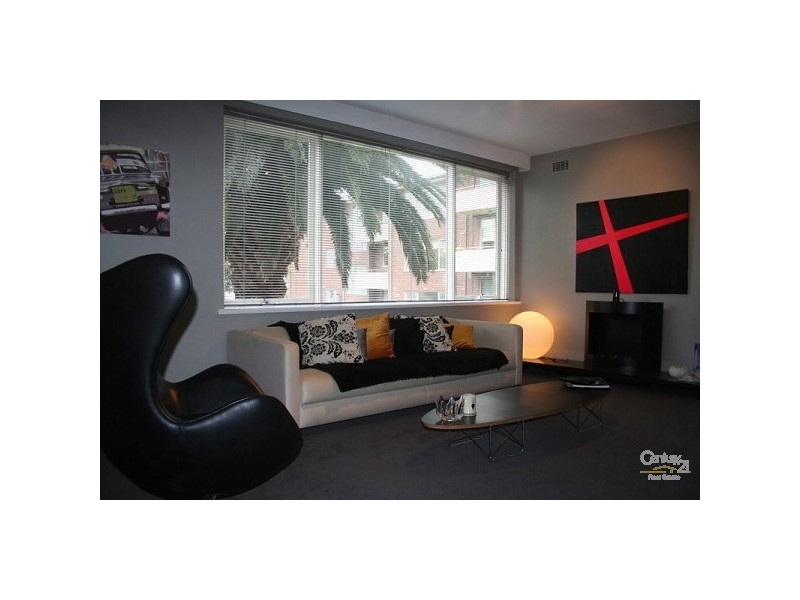 11/1 The Esplanade, St Kilda VIC 3182