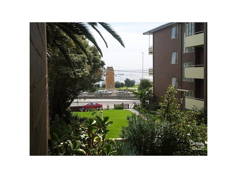11/1 The Esplanade, St Kilda VIC 3182