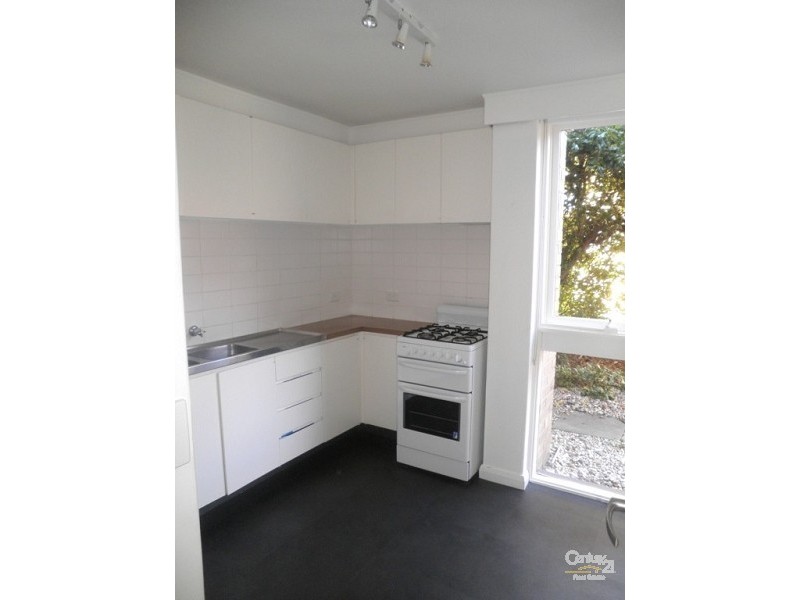 2/43 Park Street, St Kilda West VIC 3182