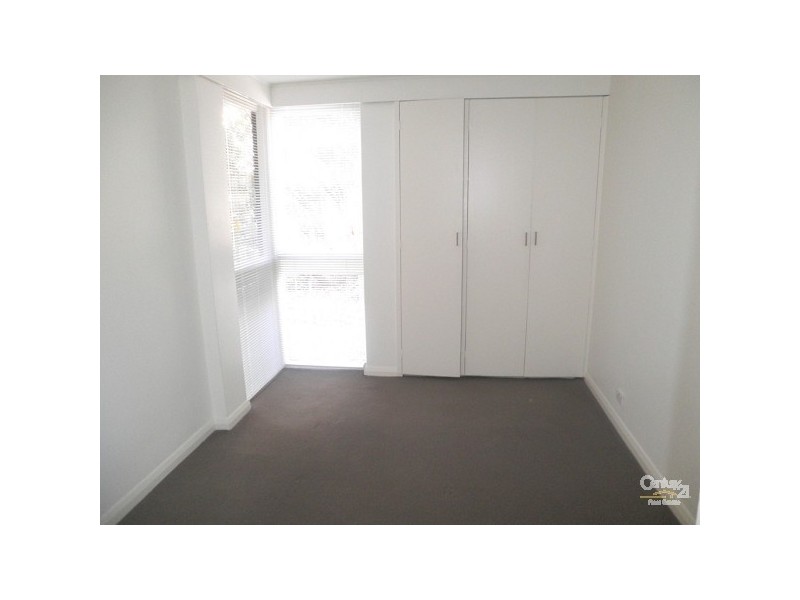 2/43 Park Street, St Kilda West VIC 3182