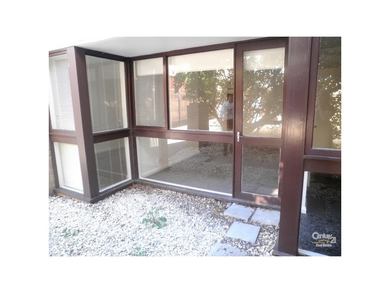 2/43 Park Street, St Kilda West VIC 3182