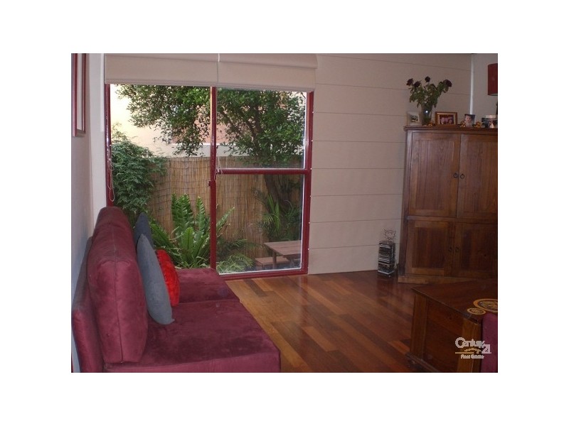 4/20 Cardigan Street, St Kilda East VIC 3183