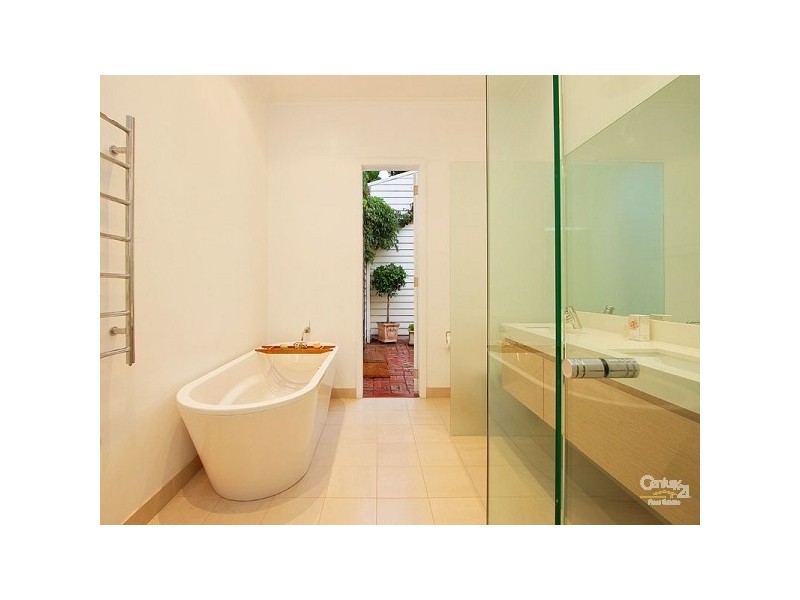 36 Ormond Road, Elwood VIC 3184