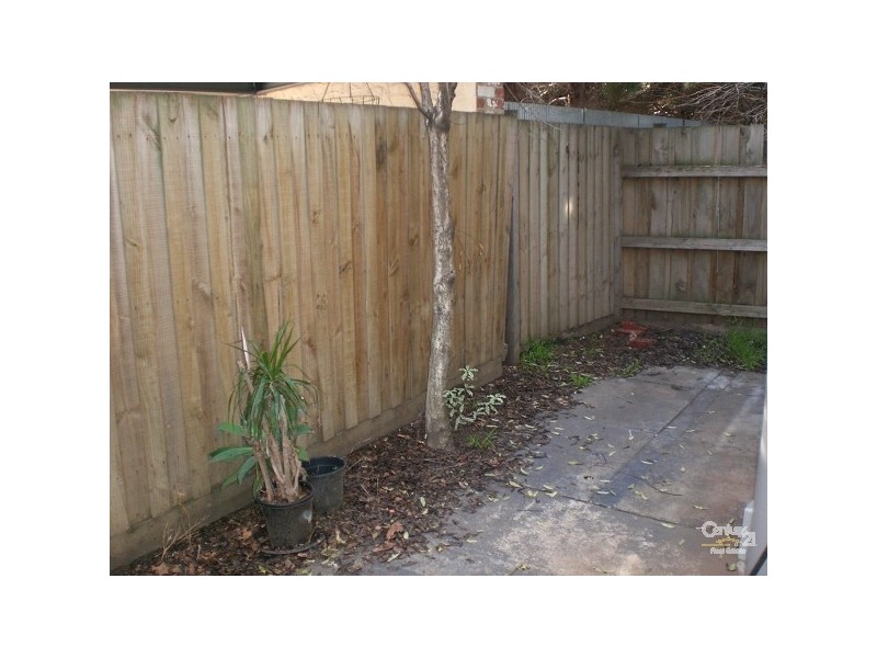 9/8 Charnwood Grove, St Kilda VIC 3182