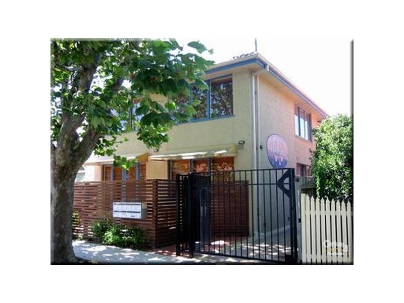 4/9 Joyce Street, Elwood VIC 3184