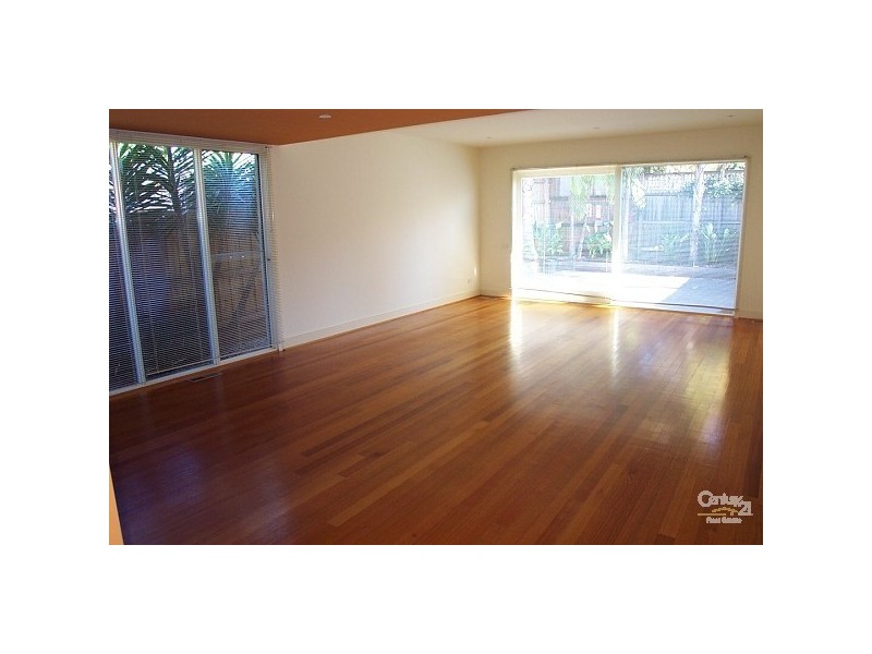 6A Elmhurst Road, Caulfield North VIC 3161