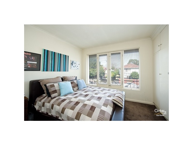 4/40 Gourlay Street, St Kilda East VIC 3183