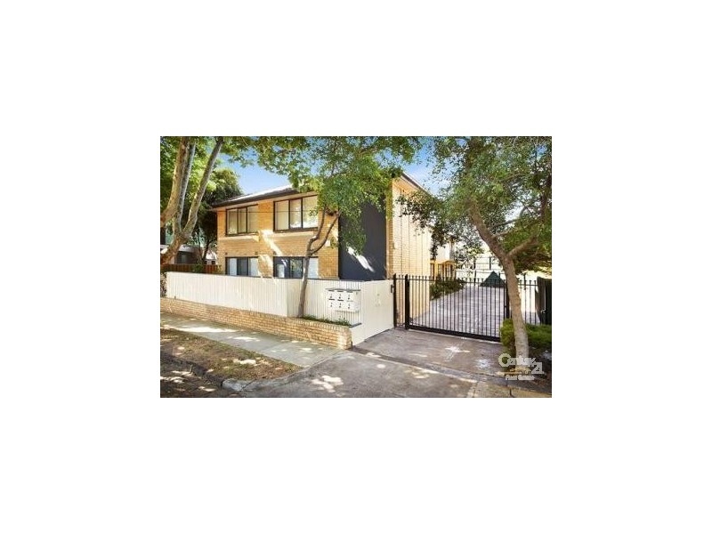 4/9 Joyce Street, Elwood VIC 3184