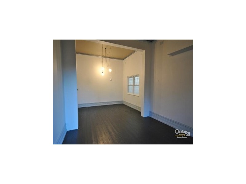 8 Gurner Street, St Kilda VIC 3182