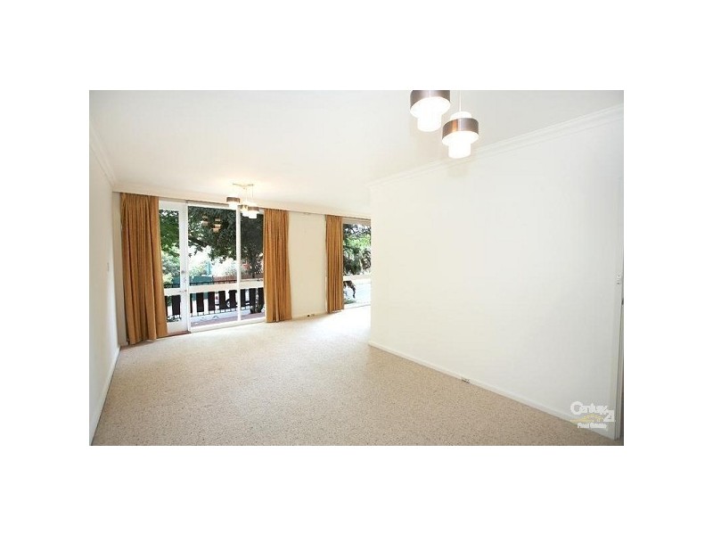 2/69 Windella Avenue, Kew East VIC 3102