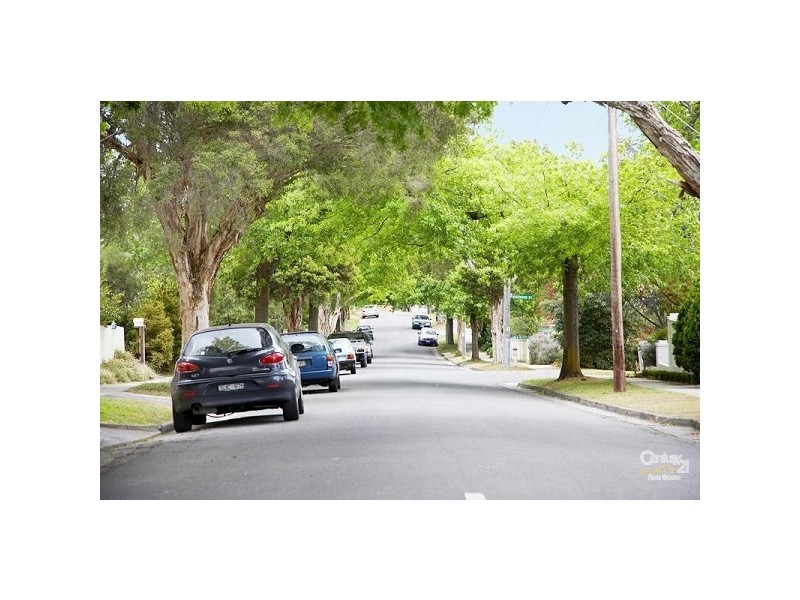 2/69 Windella Avenue, Kew East VIC 3102