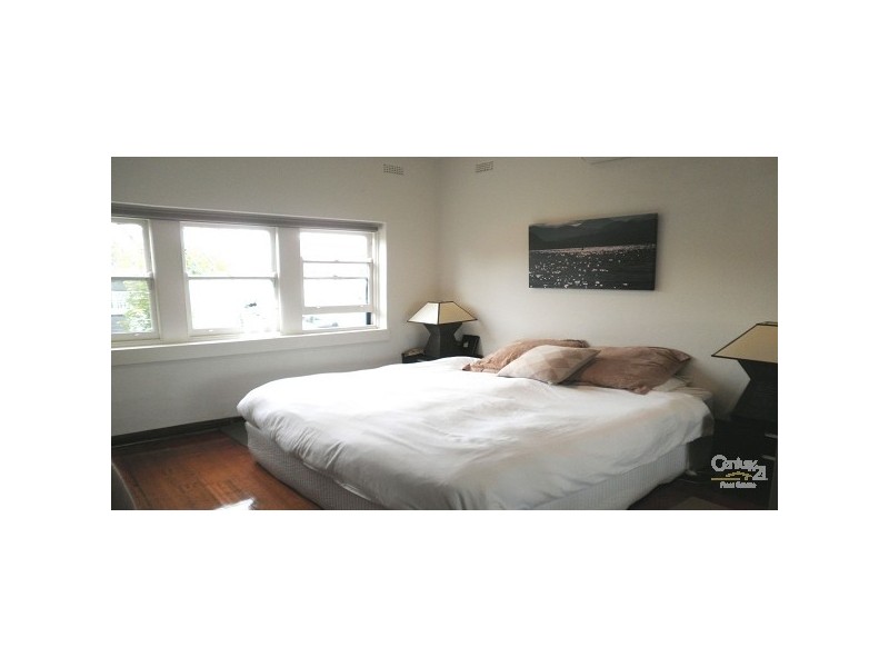 8 Octavius Avenue, Caulfield North VIC 3161