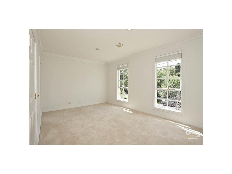 2/206 Orrong Road, Caulfield North VIC 3161