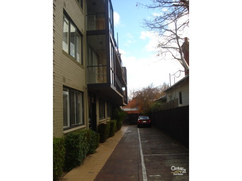 6/4 Hartpury Avenue, Elwood VIC 3184