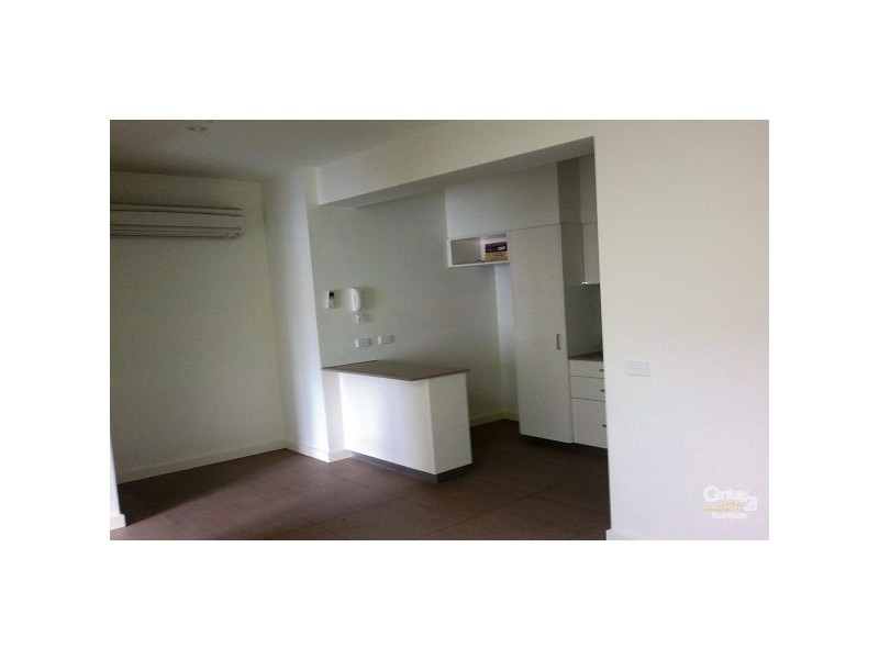 2/30 Woodstock Street, St Kilda East VIC 3183