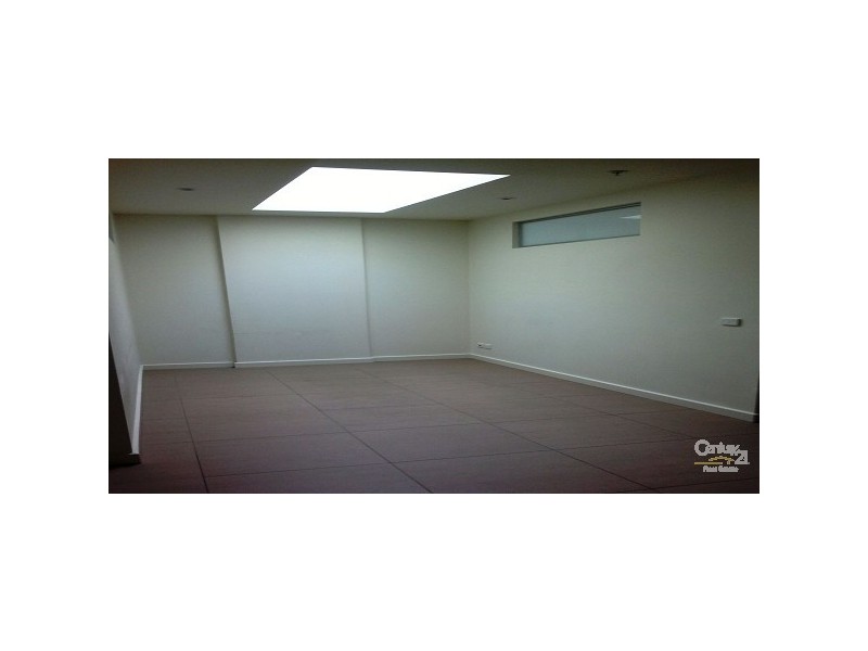 2/30 Woodstock Street, St Kilda East VIC 3183