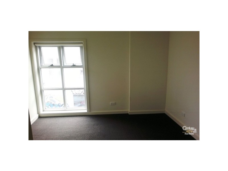 2/30 Woodstock Street, St Kilda East VIC 3183