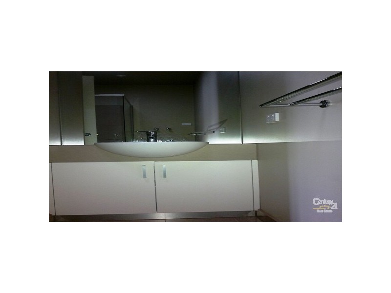 2/30 Woodstock Street, St Kilda East VIC 3183