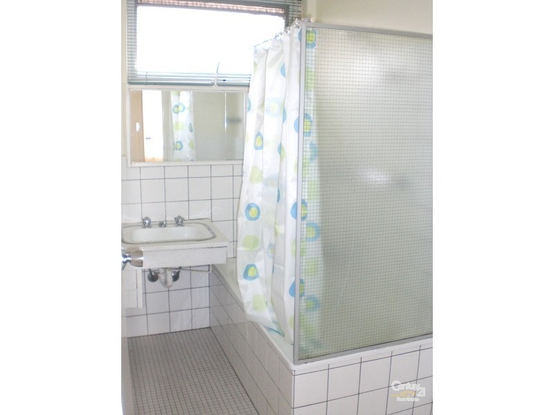 8/15 Rosedale Avenue, Glen Huntly VIC 3163