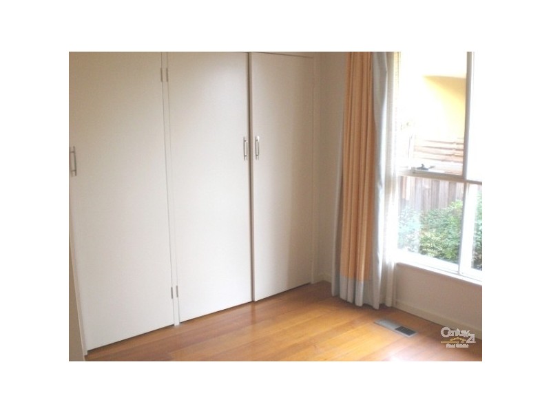 2/26 Emma Street, Caulfield South VIC 3162