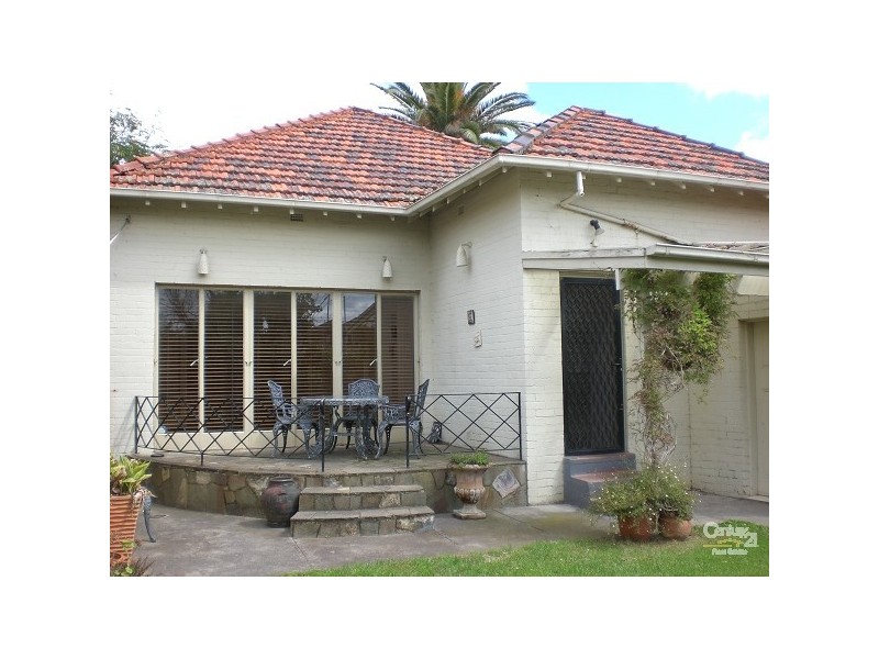 11 Vautier Street, Elwood VIC 3184