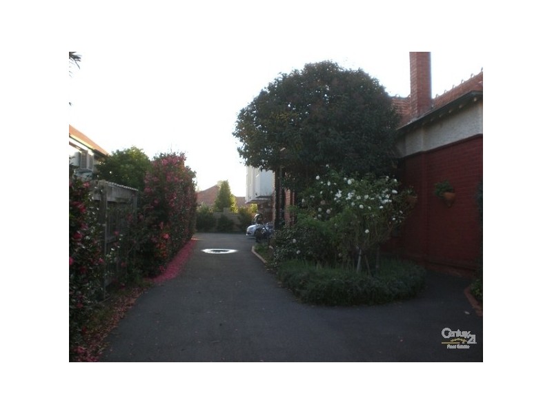 2/87 Westbury Street, St Kilda East VIC 3183