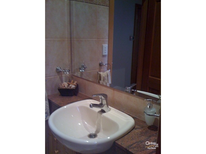 2/15 Bundeera Road, Caulfield South VIC 3162