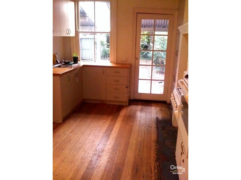 16 Hawsleigh Avenue, St Kilda East VIC 3183