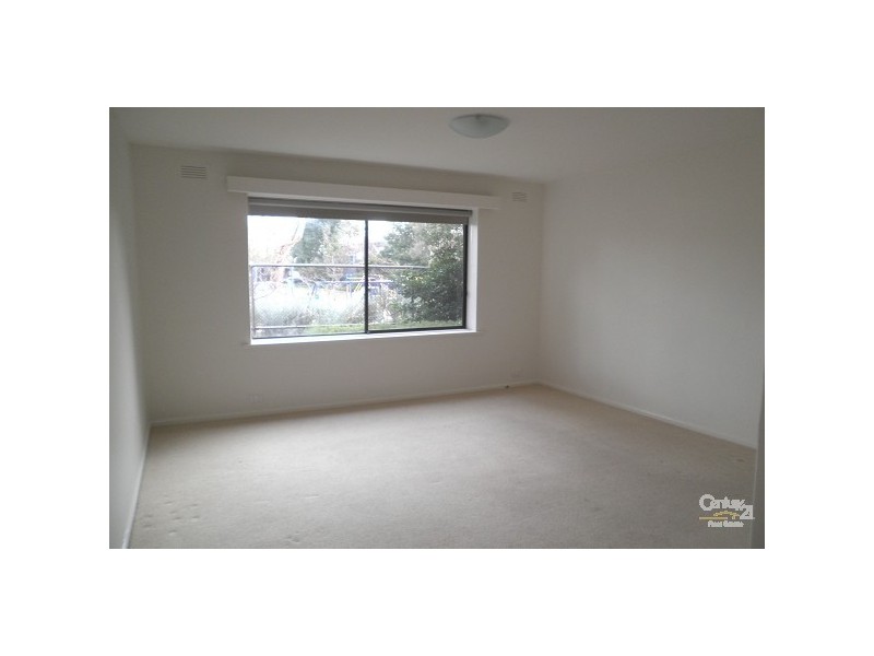 1/16 Lindsay Avenue, Elwood VIC 3184