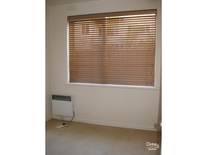 2/58 Hotham Street, St Kilda East VIC 3183