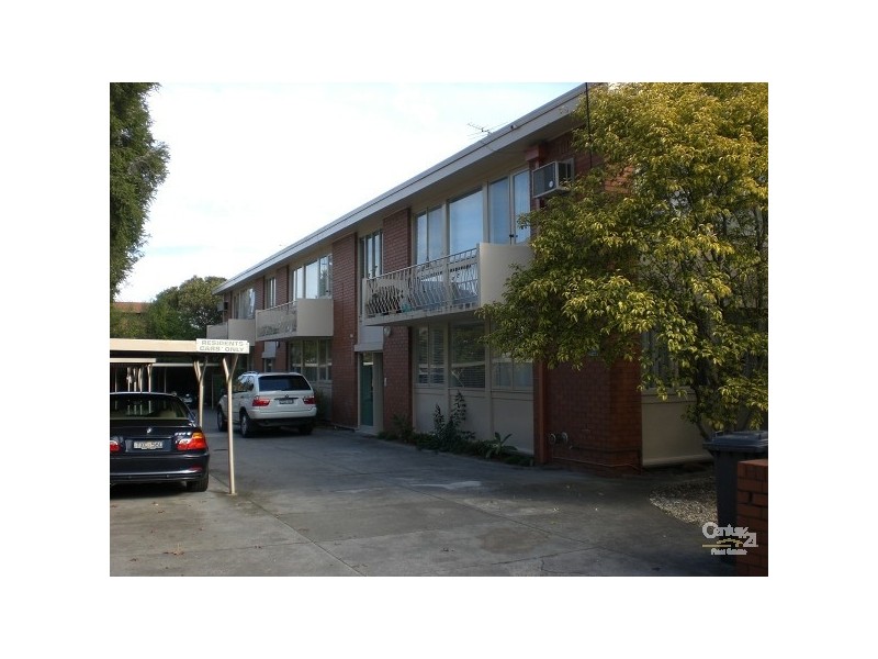 1/13 Narong Road, Caulfield North VIC 3161