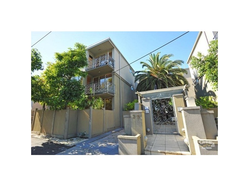 16/3-5 Coleridge Street, Elwood VIC 3184