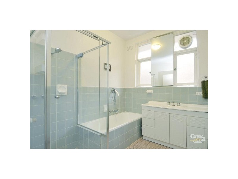 17/29 Dickens Street, Elwood VIC 3184