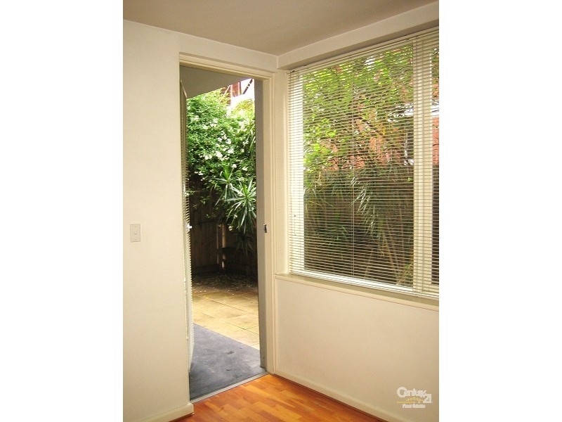 2/3-5 Coleridge Street, Elwood VIC 3184