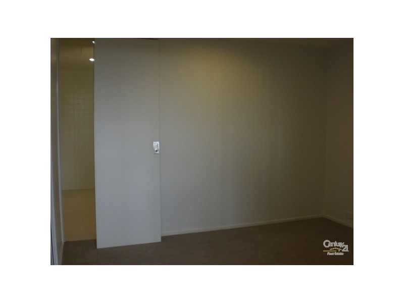 1.02/35 Ormond Road, Elwood VIC 3184