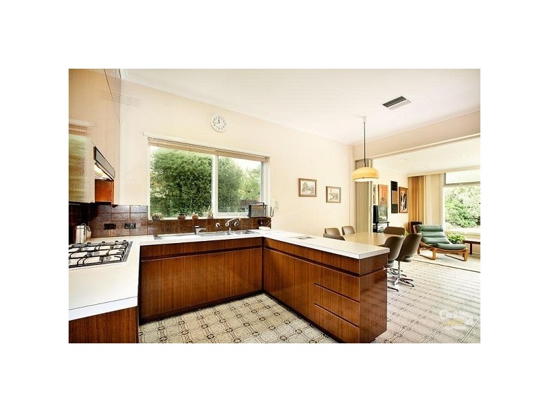 4 Tantram Avenue, St Kilda East VIC 3183