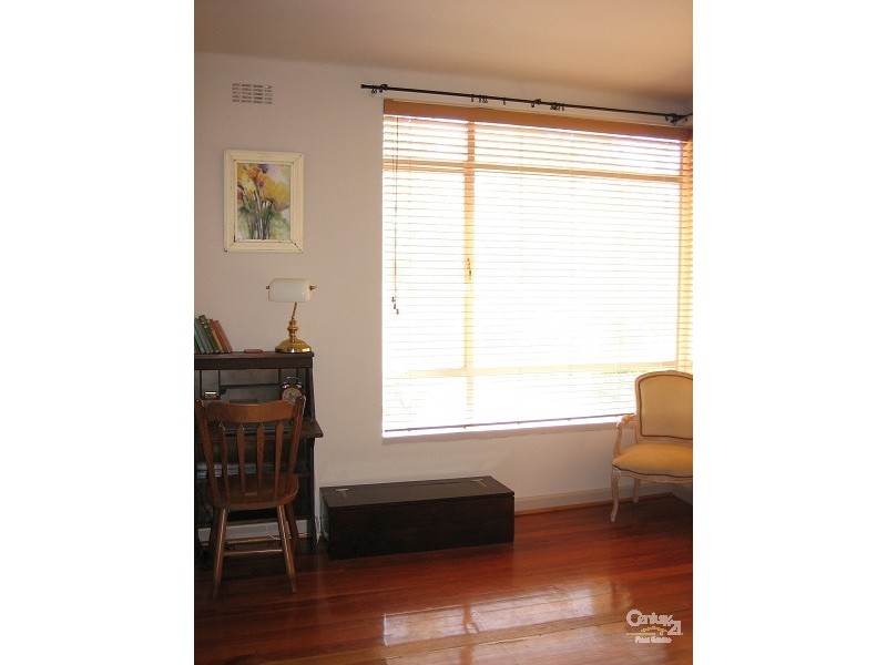 2/53 Balaclava Road, St Kilda East VIC 3183