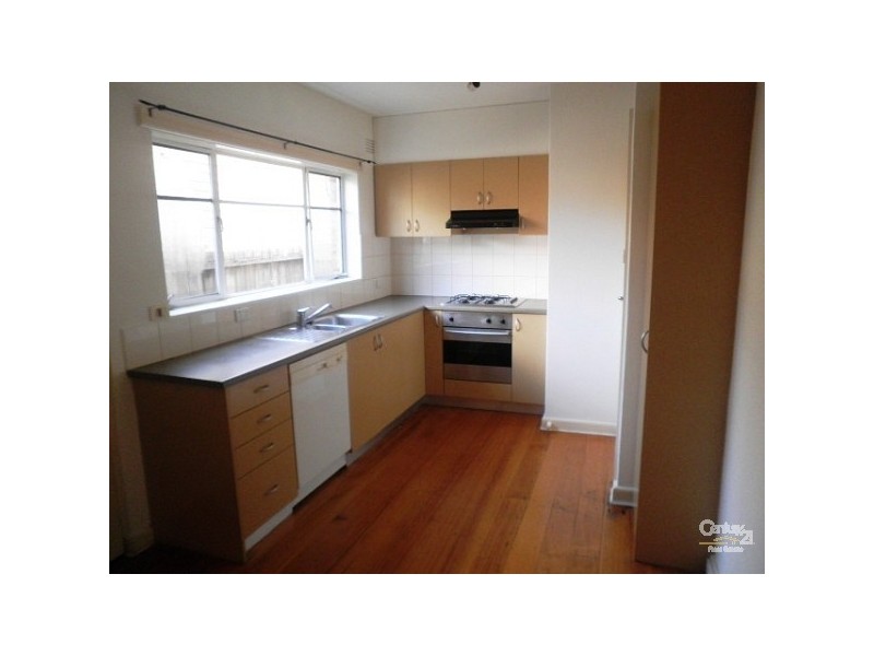 2/224 Barkly Street, St Kilda VIC 3182