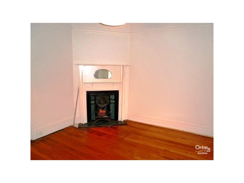 16 Hawsleigh Avenue, St Kilda East VIC 3183