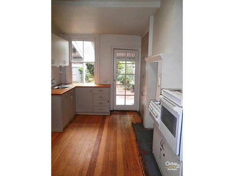 16 Hawsleigh Avenue, St Kilda East VIC 3183