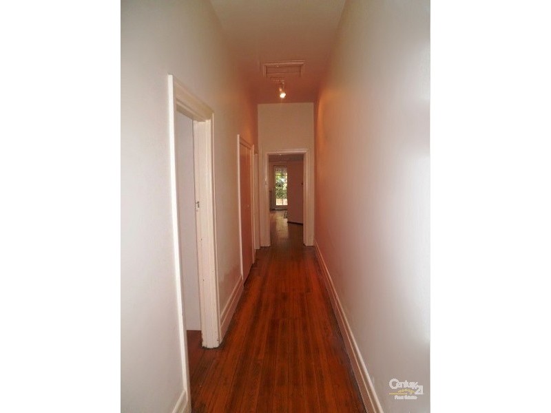 16 Hawsleigh Avenue, St Kilda East VIC 3183