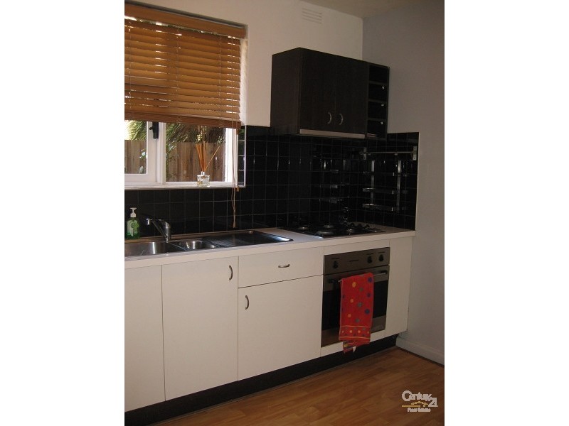 2/58 Hotham Street, St Kilda East VIC 3183